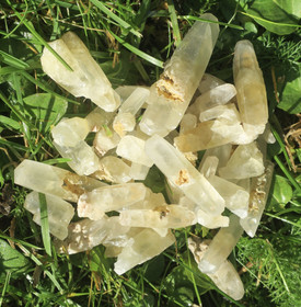 Kalsiitti keltainen kide 16g Suomi Hi151 