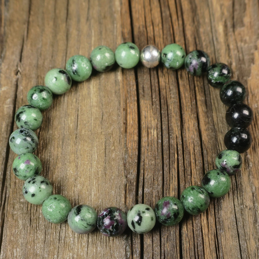 Rannekoru rubiinizoisiitti anyoliitti 8mm 18cm 