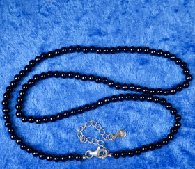 Helmet musta turmaliini schörl 41-48cm