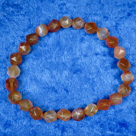 Rannekoru karneoli 7mm viistehiotut 18cm