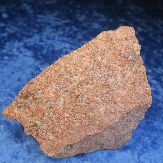 Kalimaasälpä ja savukvartsi 445g 110x65x55mm Uhlu Suomi Hi156R