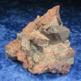 Kalimaasälpä ja savukvartsi  279g 75x70x60mm Uhlu Suomi Hi156R