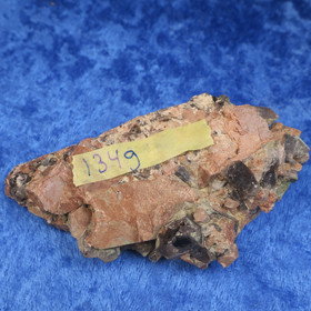 Kalimaasälpä ja savukvartsi 134g 95x60x20mm  Uhlu Suomi Hi156R