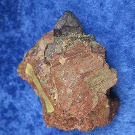 Kalimaasälpä ja savukvartsi 229g 85x70x40mm  Uhlu Suomi Hi156R