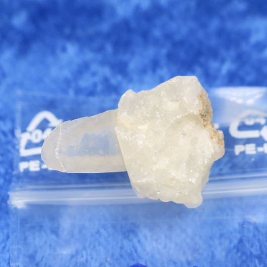 Kalsiitti keltainen kide 20mm 2,4g Suomi Hi151B 