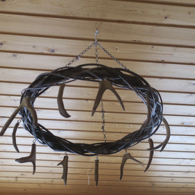 Kattokranssissa poronsarvet, halkaisija 50cm sekunda