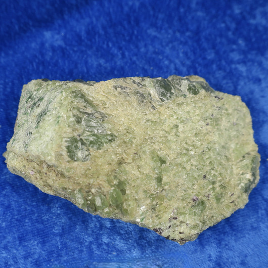 Peridootti oliviini raaka 220g 85x60x30mm Norja Hi159