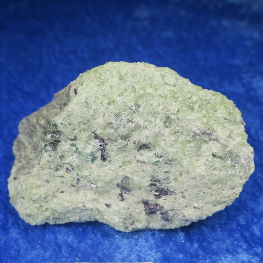 Peridootti oliviini 237g 60x50x45mm