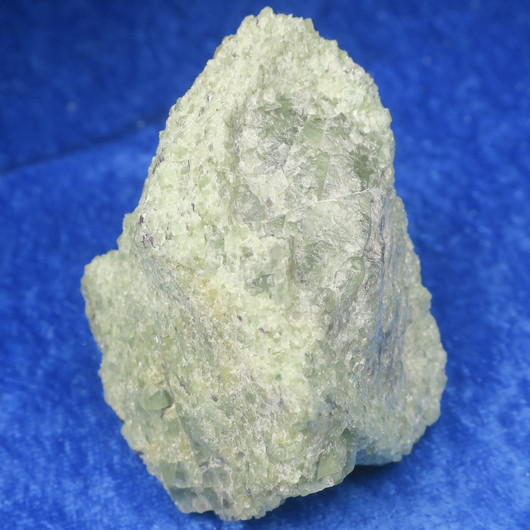 Peridootti oliviini raaka 121g 50x40x35mm, lepidoliittia Norja Hi159