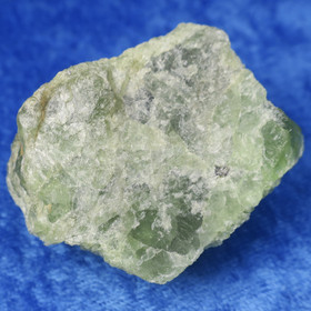 Peridootti oliviini raaka 62g 40x35x25mm Norja Hi159