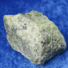 Peridootti oliviini raaka 62g 40x35x25mm Norja Hi159