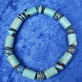 Rannekoru synteettinen raitakivi ja värjätty magnesiitti 18cm HOWR