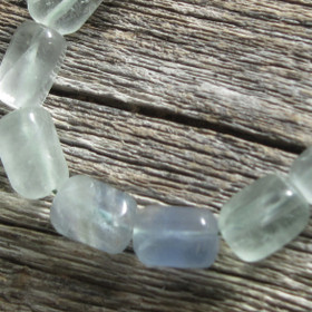 Fluoriitti kulmikas n. 12x7mm irtohelmi