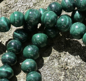 Malakiitti 4mm pyöreä irtohelmi 