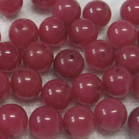 Kvartsi 6mm punainen, hieman sinertävä, värjätty irtohelmi 