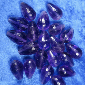 Ametisti tumma violetti viistehiottu  17x10mm pisara irtohelmi
