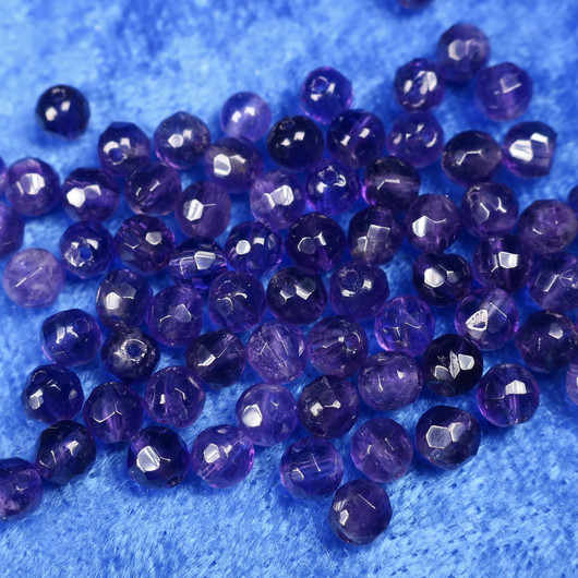 Ametisti tumma violetti viistehiottu 4mm irtohelmi