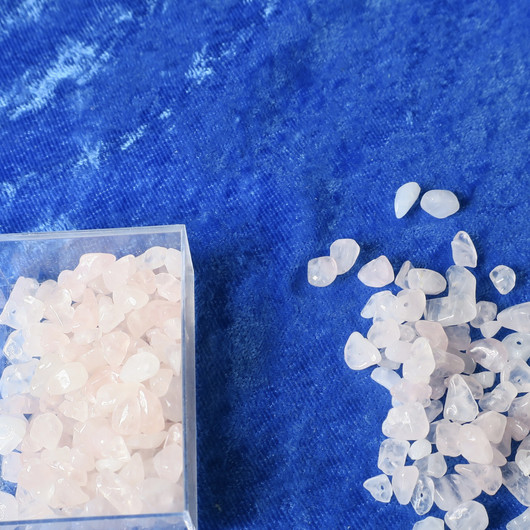 Ruusukvartsi sipsi irtohelmi 