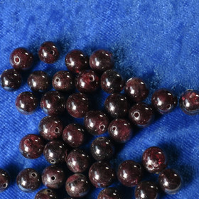 Irtohelmi almandiini granaatti pyöreä 7mm