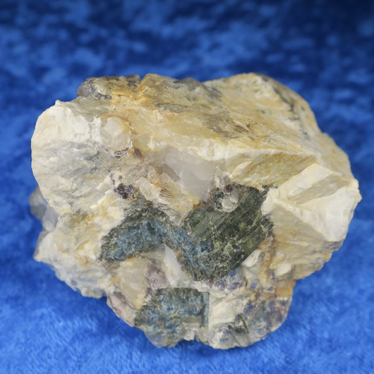 Pegmatiitti 212g vihreä turmaliini ym. Suomi Hi158