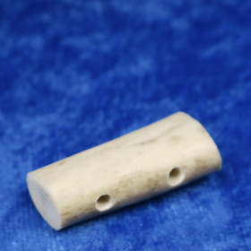 Poronsarvi porattu  2 reikää läpi, pituus 28mm Nro42