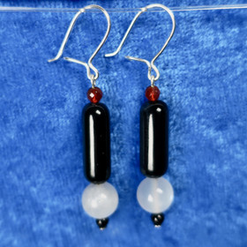 Korvakorut HÄRKÄ - OX härän onnenkivikorut Kiinalaisessa horosk. nro3