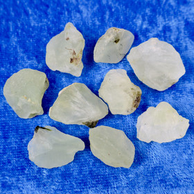 Prehniitti raaka vihreä irtohelmi