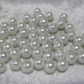 Valkoinen 8mm synteettinen irtohelmi