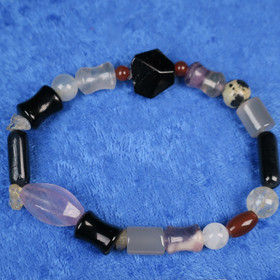 Rannekoru HÄRKÄ - OX härän onnenkivet Kiinalaisessa horosk. 18cm nro3