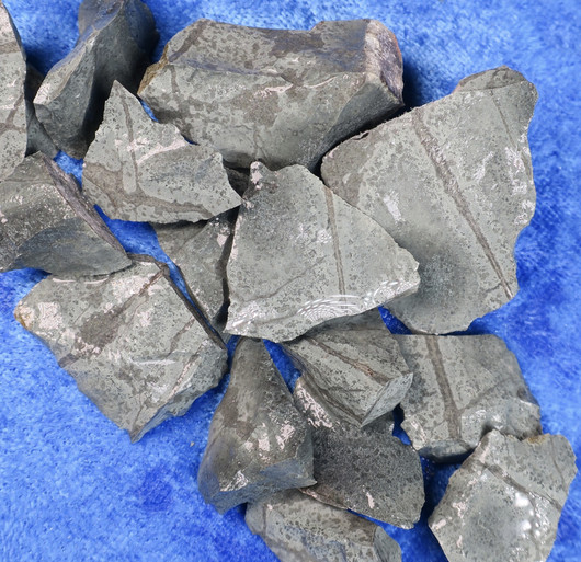 Tinguaiitti raaka. Valitse koko 1-20g Hi109