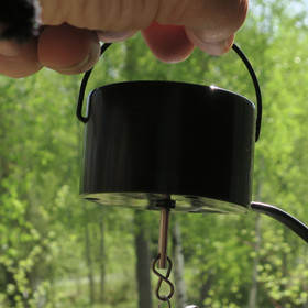 Pyörittäjä verkkovirralla toimiva. Johto 130cm katkaisijalla.