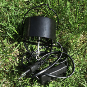 Pyörittäjä verkkovirralla toimiva. Johto 130cm katkaisijalla.