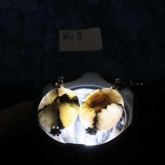  Korvakorut kiastoliitti ristikivi Ki3