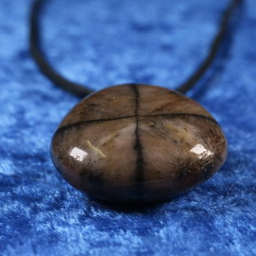 Riipus kiastoliitti ristikivi, riipuslenkki 925-hopea Ki11