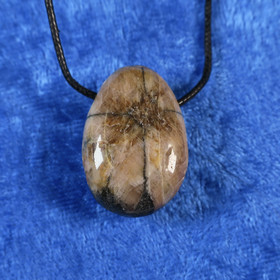 Riipus kiastoliitti ristikivi porattu Ki15