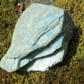 Amatsoniitti sinivihreä vahva väri, raaka 794g 100x80x60mm Norja Hi98