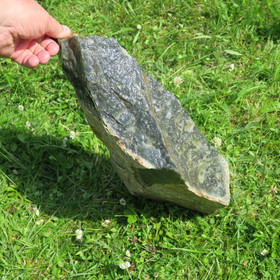 Jaloserpentiini iso raakakivi 11,3kg Kittilä Suomi Hi120c