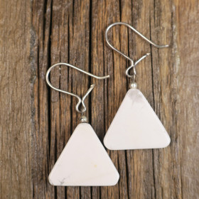 Korvakorut magnesiitti valkoinen kolmio PURJE 18mm