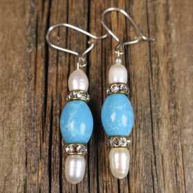 Korvakorut helmi ja turkoosivärj magnesiitti zirkonikoristein RAIJA