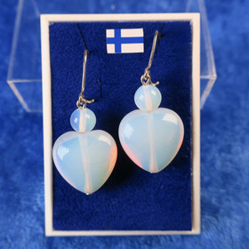 Korvakorut opaliitti 15x15mm sydän, 6mm