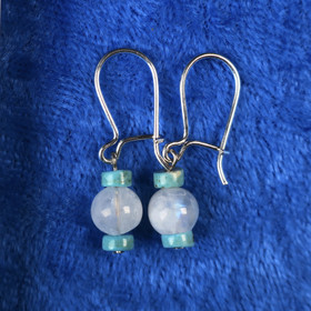 Korvakorut kuukivi 6-7mm ja 2 aitoa turkoosia