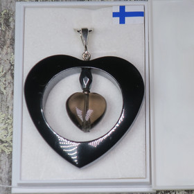 Riipus savukvartsisydän hematiittisydämessä nroB