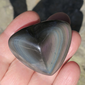 Sateenkaariobsidiaani sydän 35g SAS3