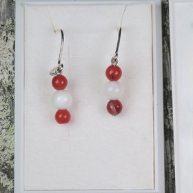Korvakorut helmiäinen ja punaiset korallit 464