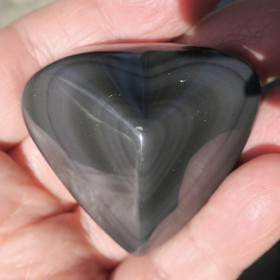 Sateenkaariobsidiaani sydän 57g SAS20