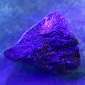 Rubiinifuksiitti raaka 258g Kittilä Suomi. Hi167