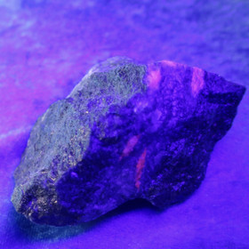 Rubiinifuksiitti raaka 228g  Kittilä Suomi. Hi167