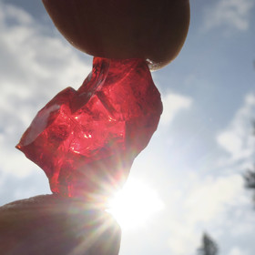 Raakalasi 8g kirkkaanpunainen nro75 