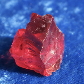 Raakalasi 8g kirkkaanpunainen nro75 