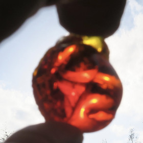 Raakalasi 20g oranssinpunainen 2 keltaista kohtaa nro69